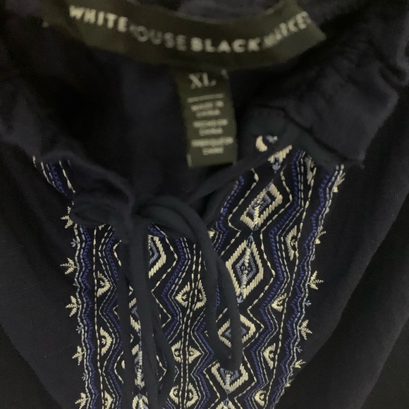 WHITE HOUSE BLACK MARKET peasant style navy blouse - Picture 1 of 2